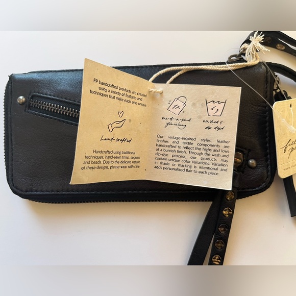 We The Free | NWT Distressed Leather Wristlet Wallet - Picture 5 of 5